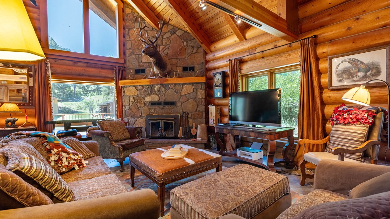 Photo of Livingroom in Archuleta County