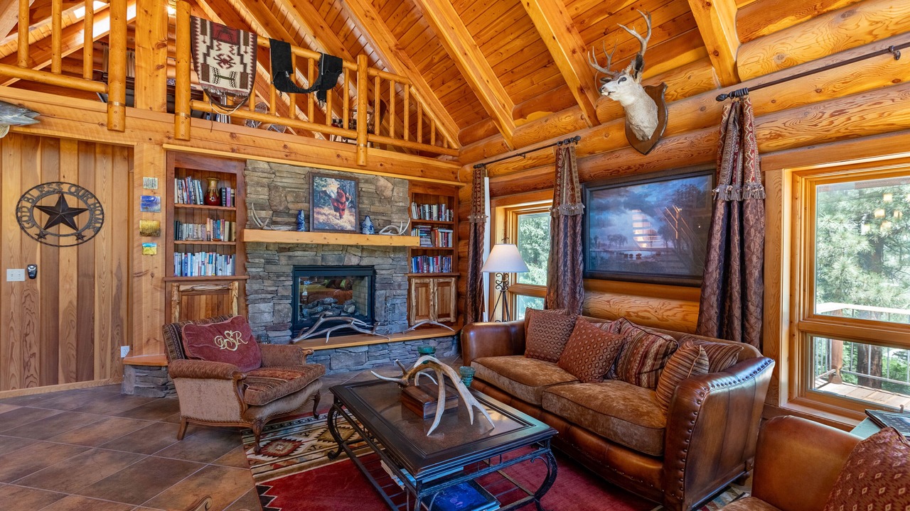 Photo of Livingroom in Archuleta County