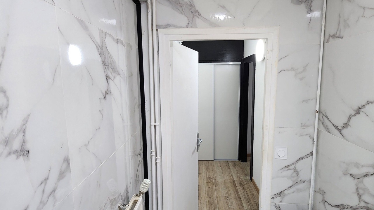 Photo of Bathroom in Saint-Andre-lez-Lille