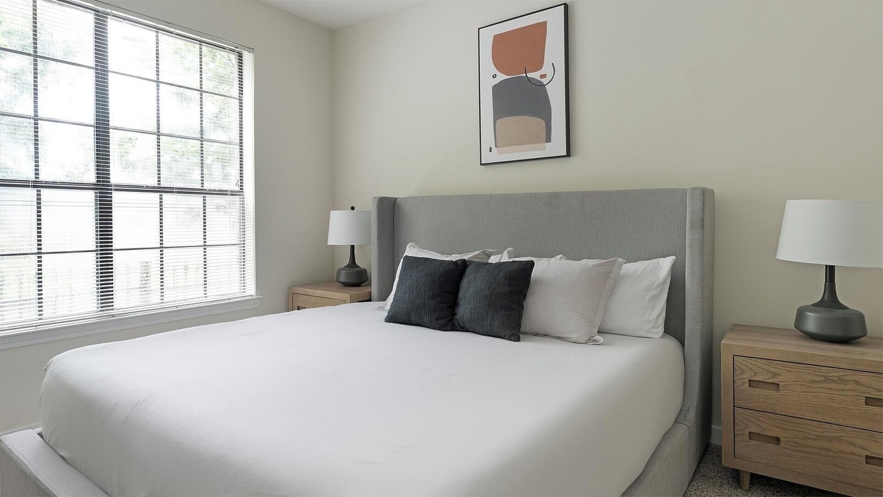 Photo of Bedroom in New Pathways