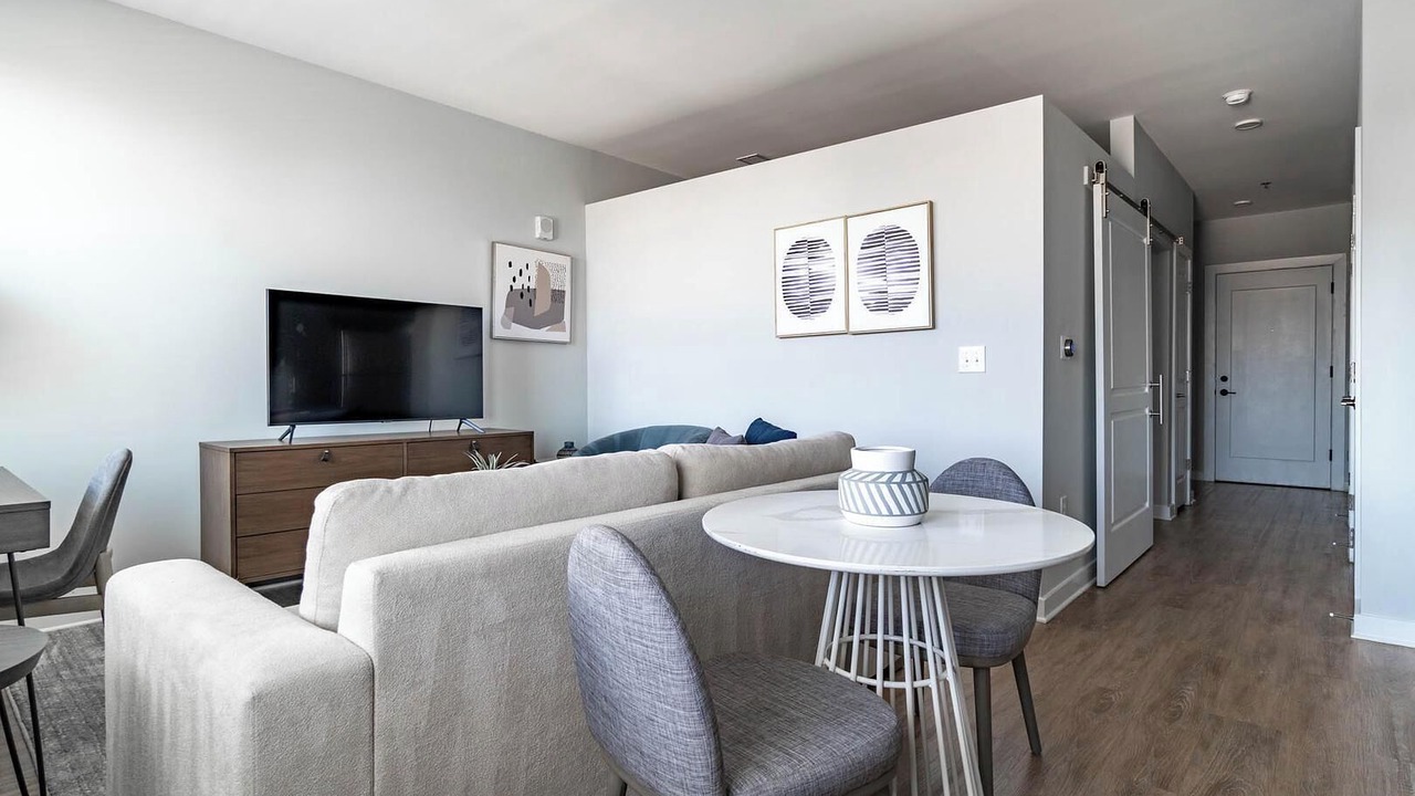 Photo of Livingroom in Downtown