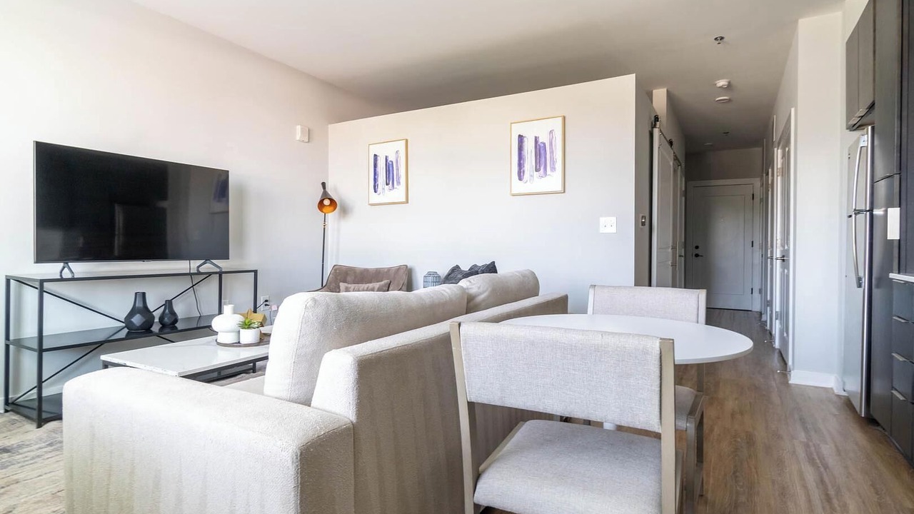 Photo of Livingroom in Downtown