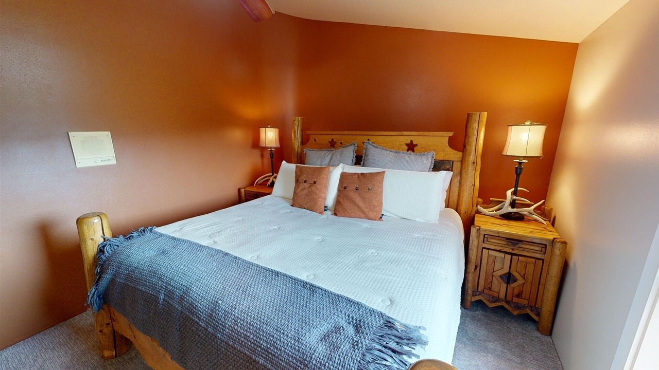 Photo of Bedroom in Whitepine