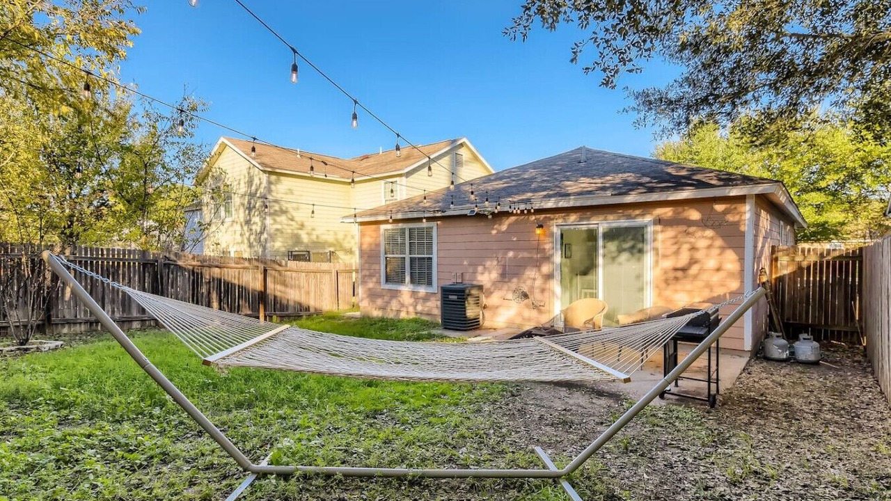 Photo of Patio Balcony in Bluff Springs