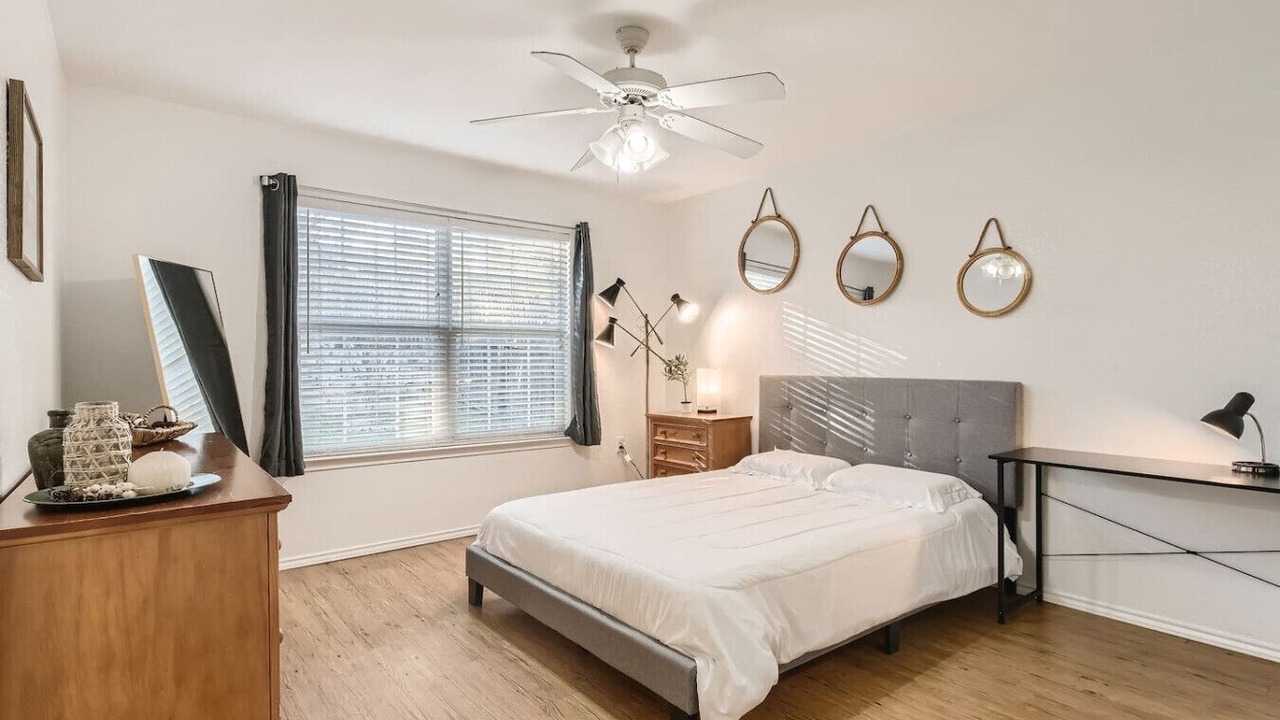 Photo of Bedroom in Bluff Springs