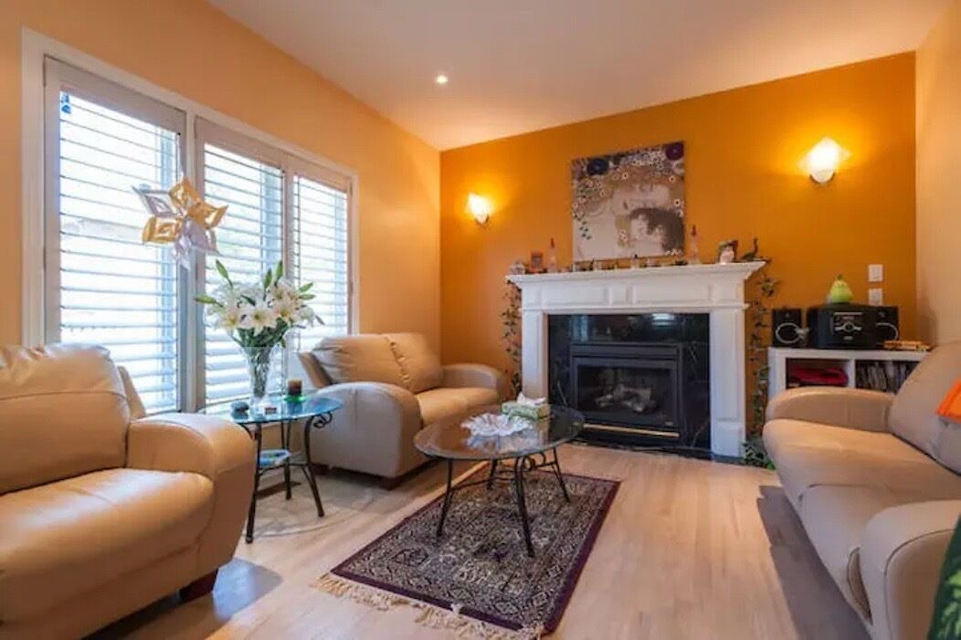 Photo of Livingroom in Unionville