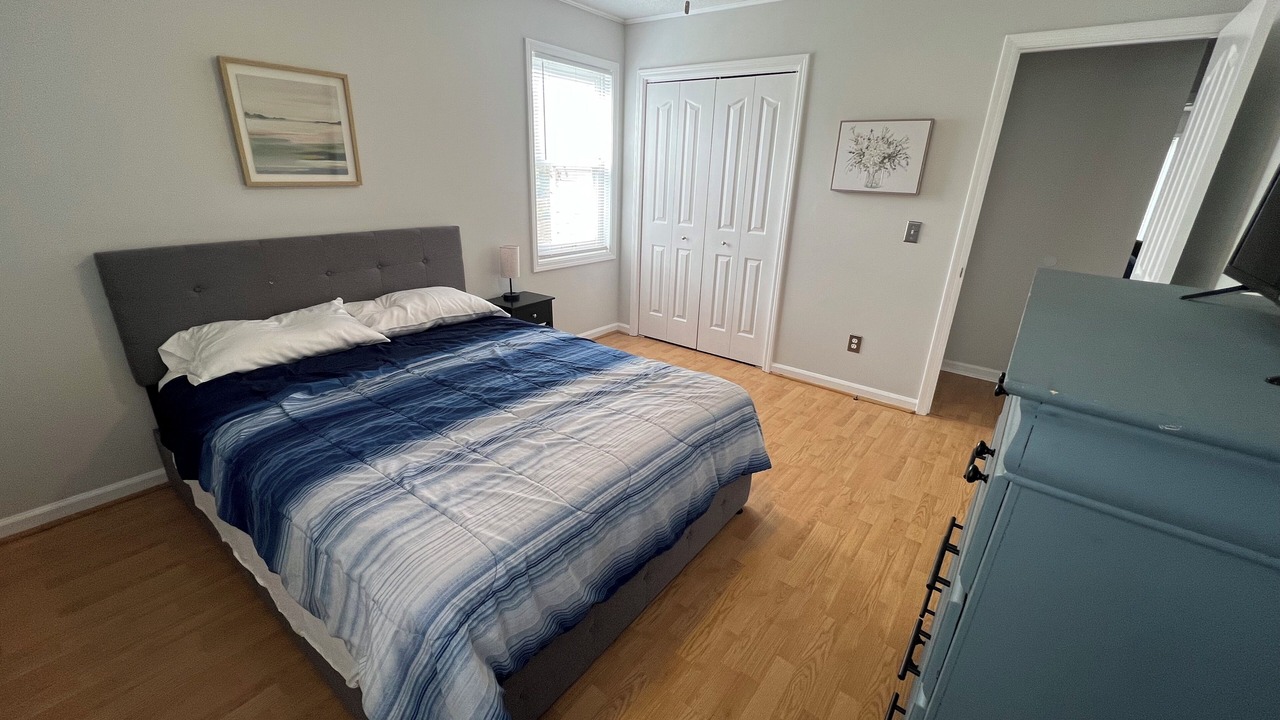 Photo of Bedroom in Oak Grove