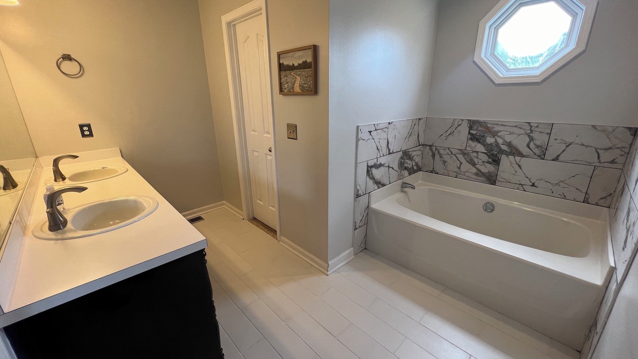 Photo of Bathroom in Oak Grove