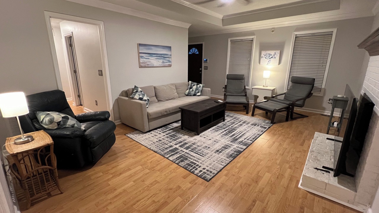 Photo of Livingroom in Oak Grove