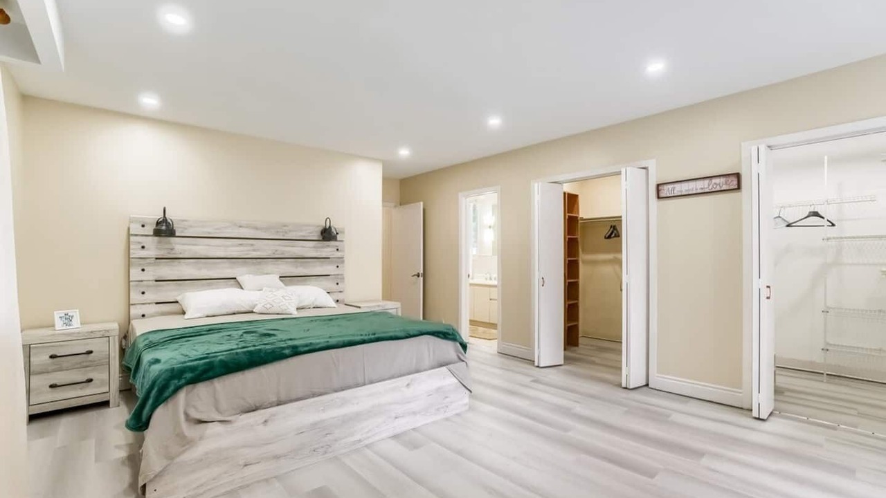 Photo of Bedroom in Mono Mills
