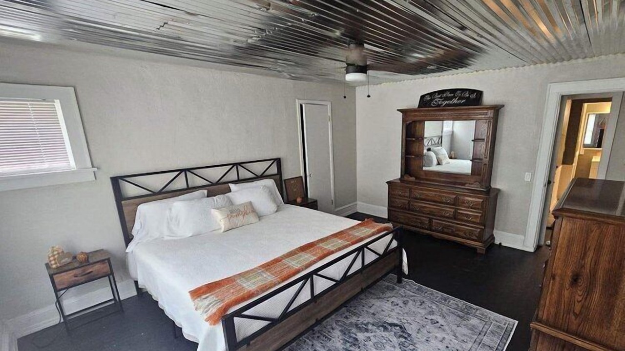 Photo of Bedroom in Holdenville