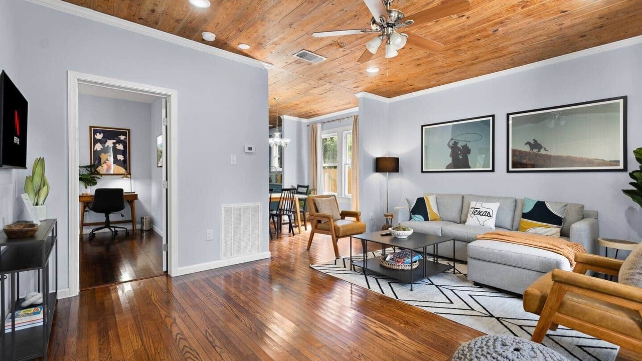 Photo of Livingroom in Highland Park