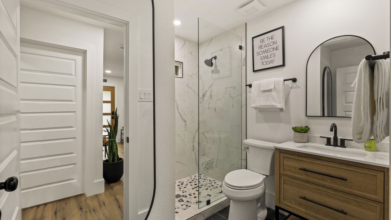 Photo of Bathroom in Central Arlington