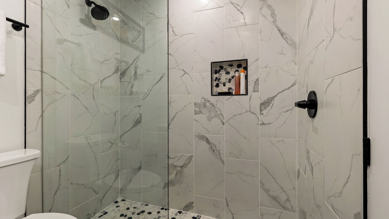 Photo of Bathroom in Central Arlington