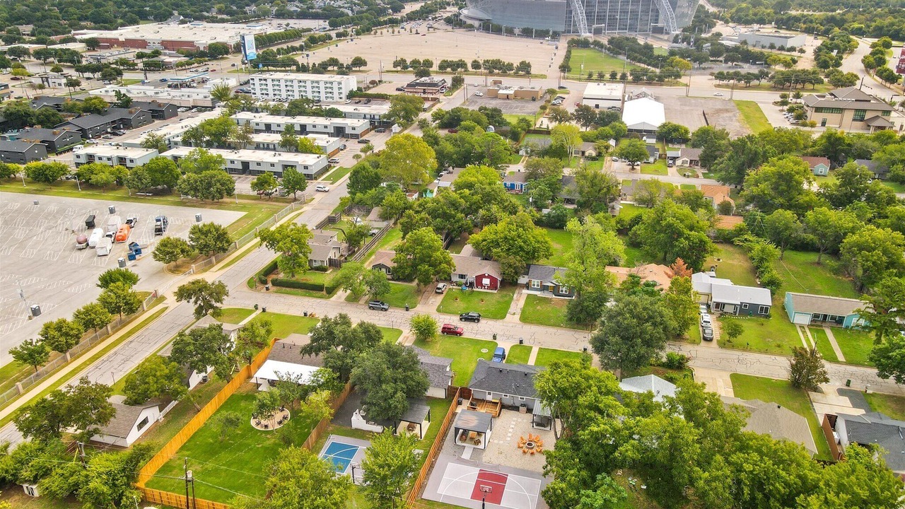 Photo of Outdoor in Central Arlington