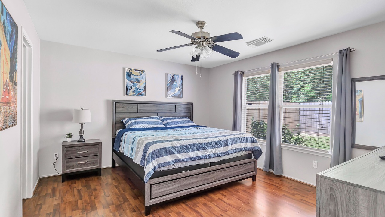 Photo of Bedroom in Humble