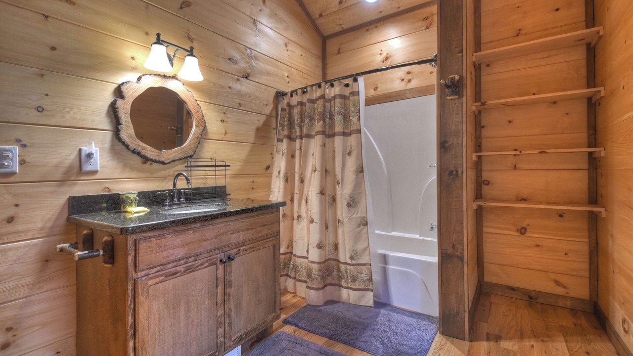 Photo of Bathroom in Copperhill