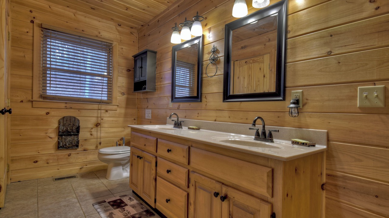 Photo of Bathroom in Ridgeline Vistas