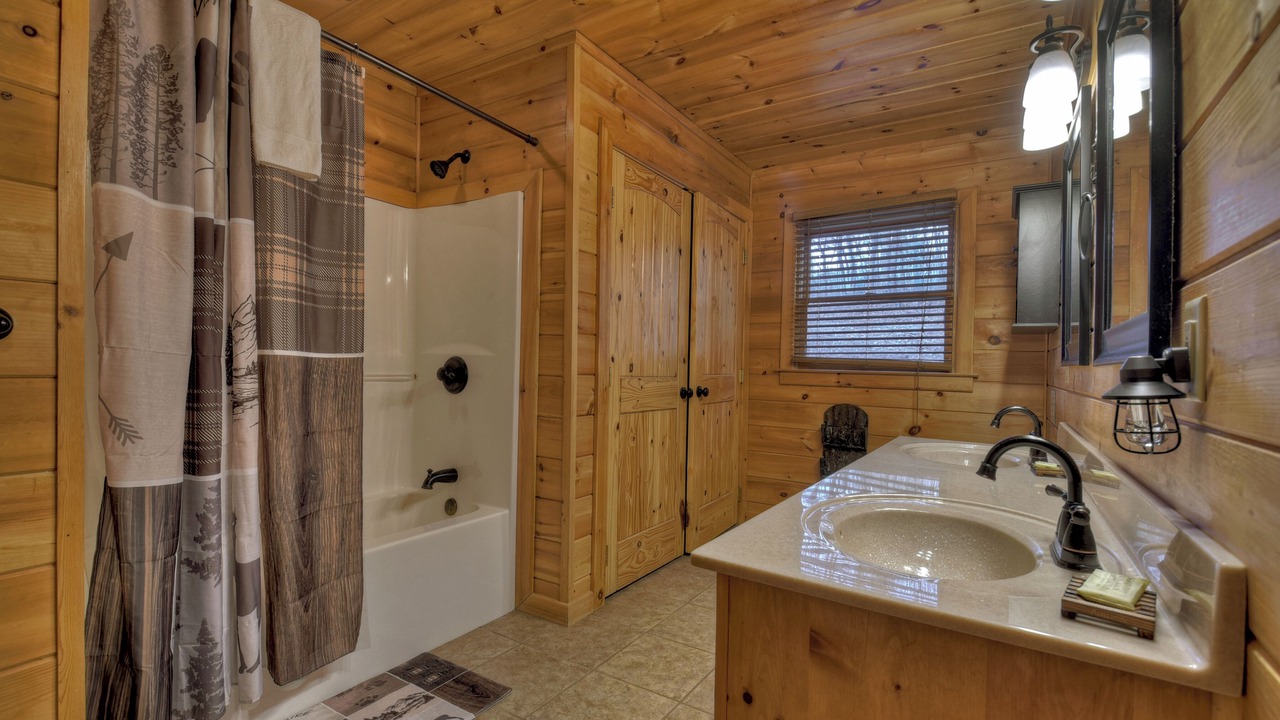 Photo of Bathroom in Ridgeline Vistas