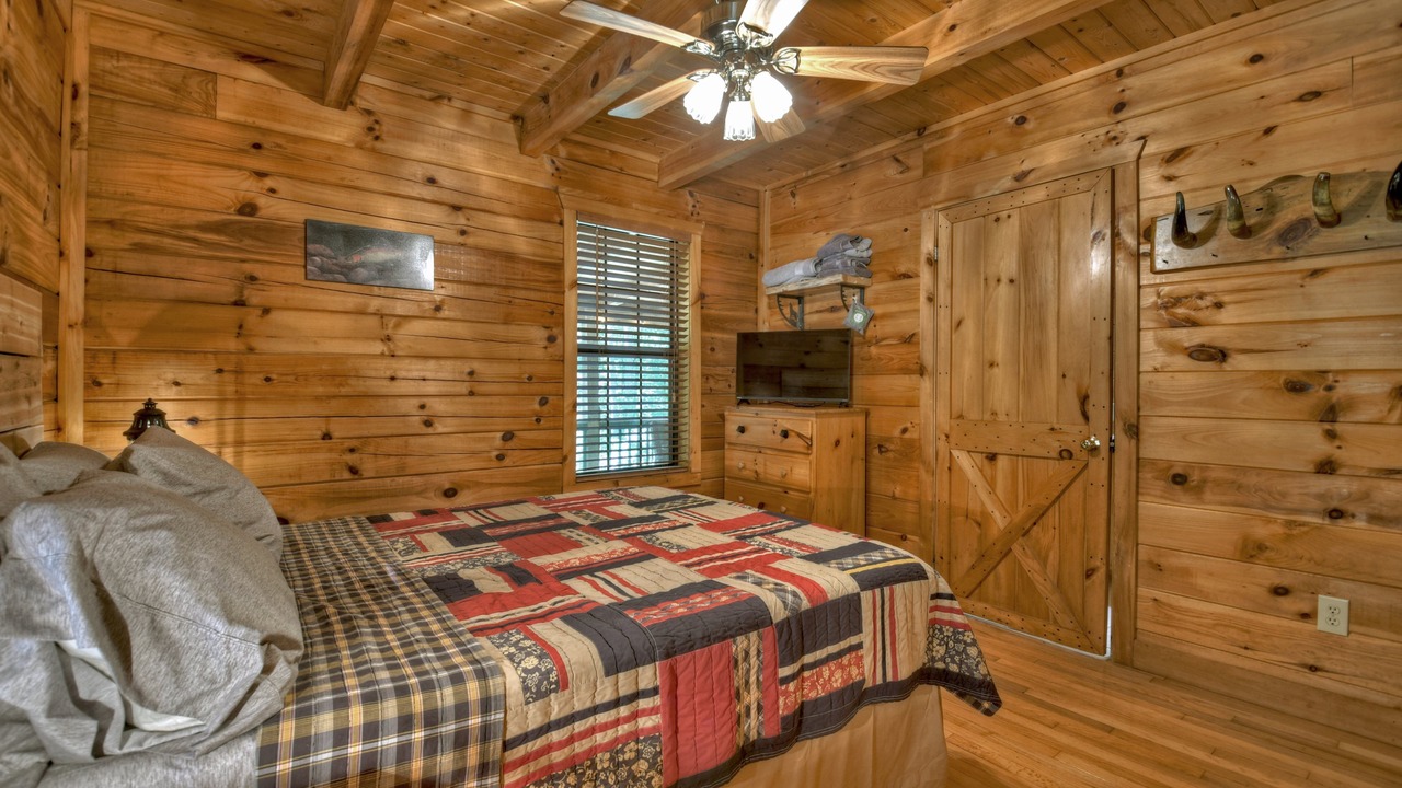 Photo of Others in Aska