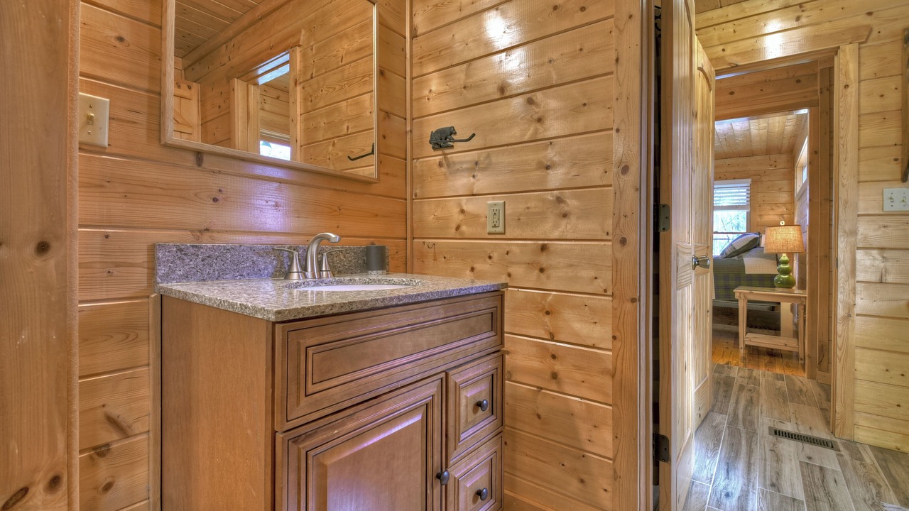 Photo of Bathroom in McCaysville