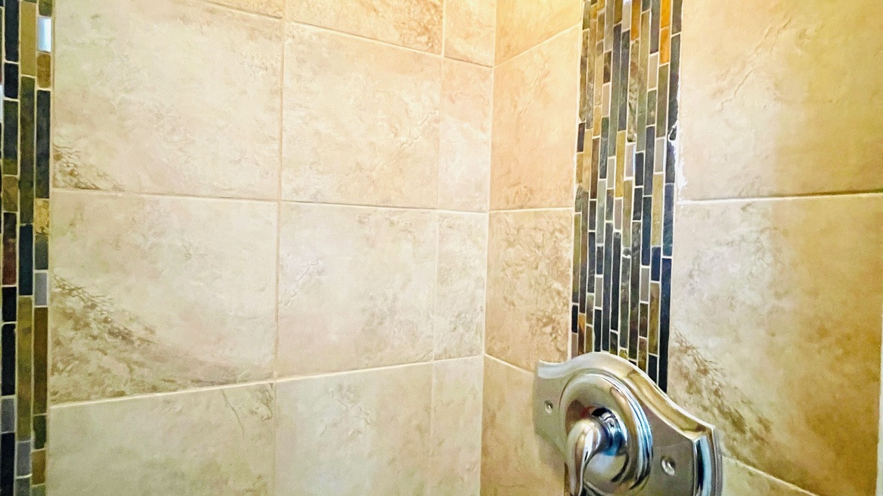 Photo of Bathroom in Aztec