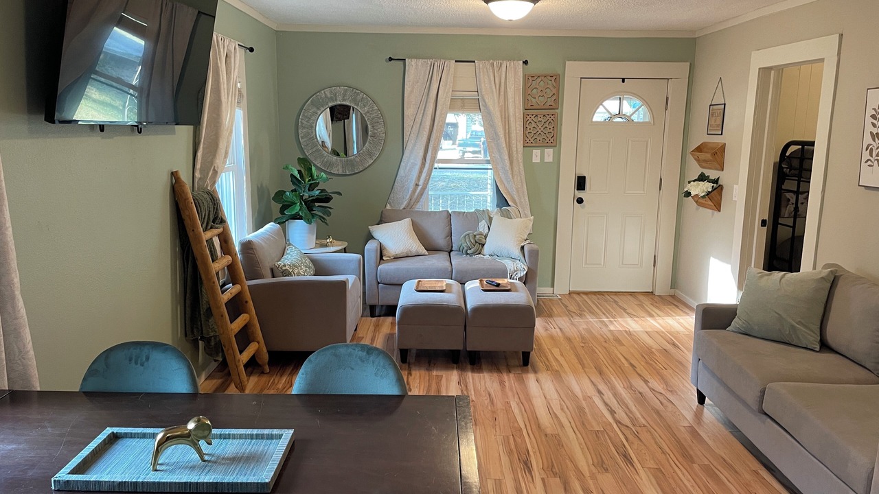 Photo of Livingroom in Winfield