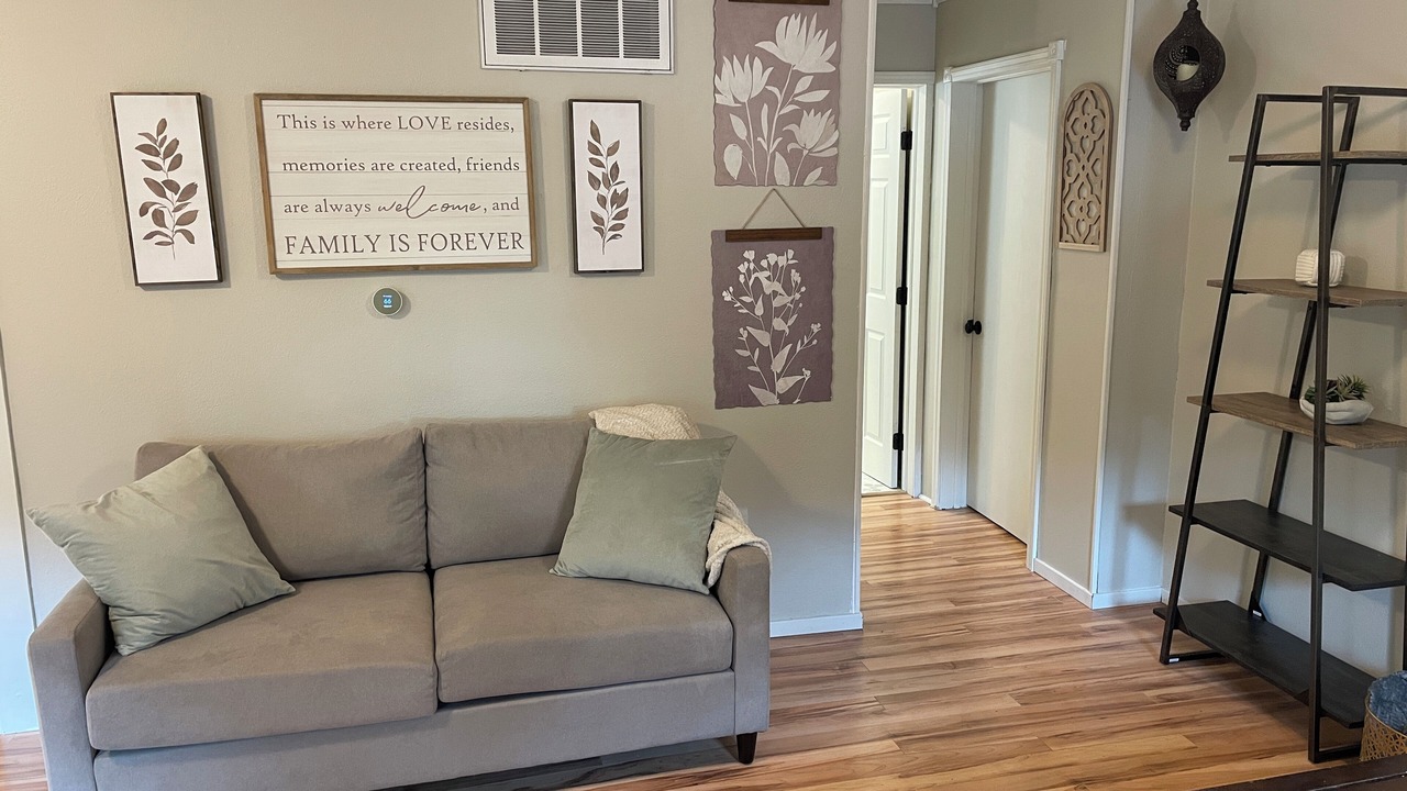 Photo of Livingroom in Winfield