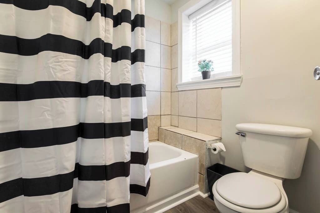 Photo of Bathroom in Smoketown Jackson