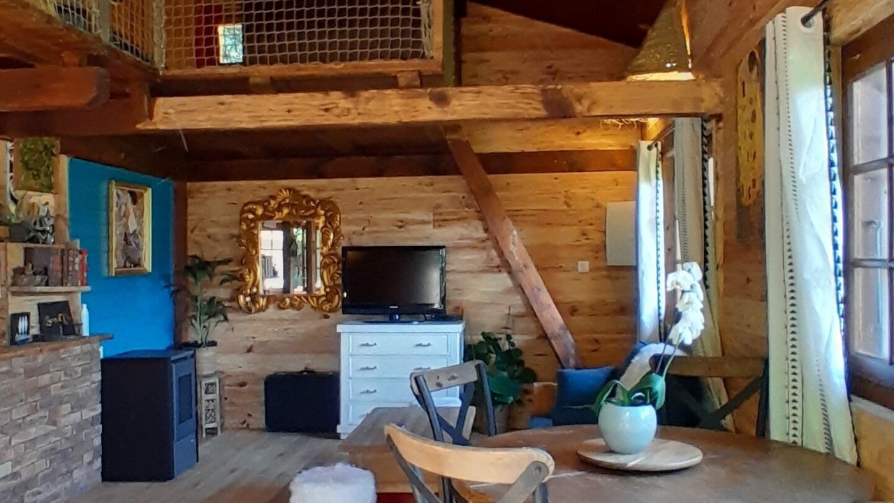 Photo of Others in Dingy-Saint-Clair