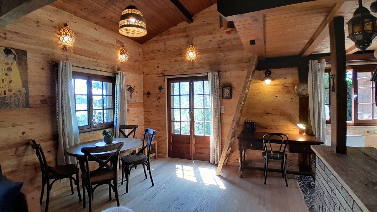 Photo of Others in Dingy-Saint-Clair