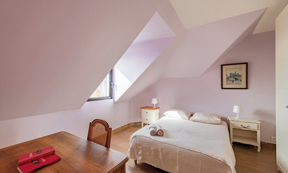 Photo of Bedroom in Notre-Dame