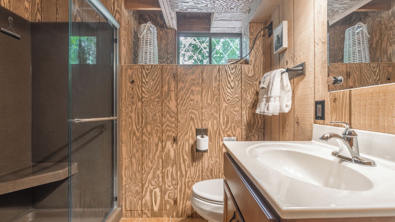 Photo of Bathroom in Innsbrook