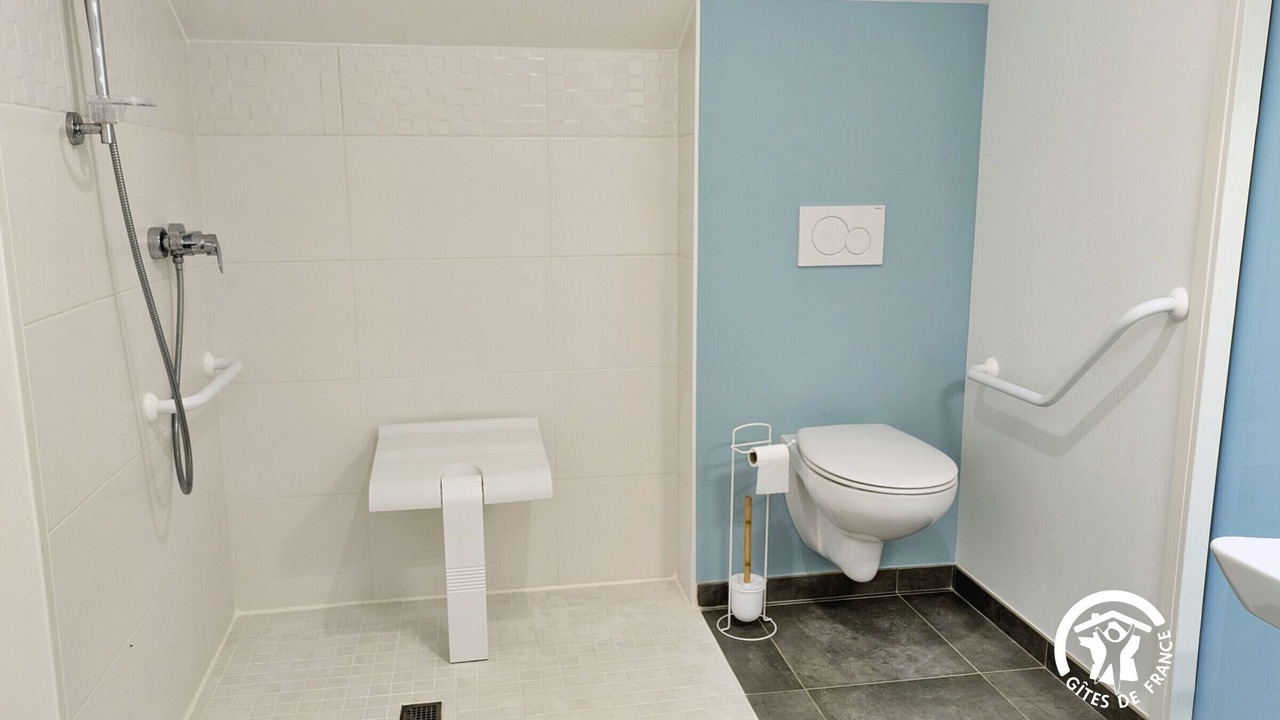 Photo of Bathroom in Andouille