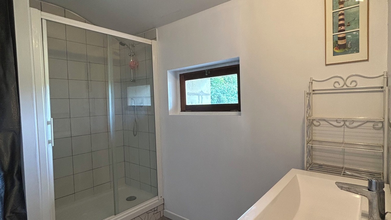Photo of Bathroom in Noyant-Villages