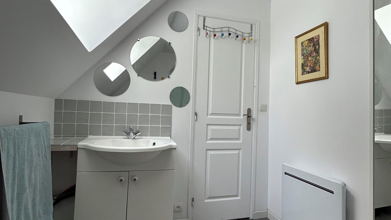 Photo of Bathroom in Noyant-Villages