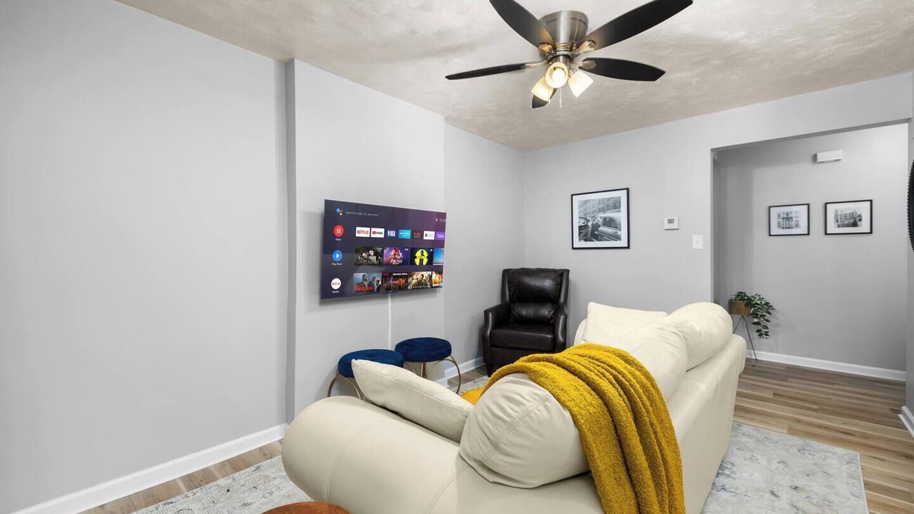 Photo of Livingroom in St. Louis