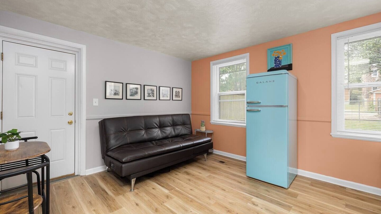 Photo of Livingroom in St. Louis