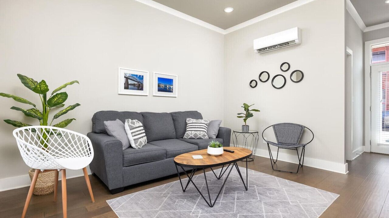 Photo of Livingroom in Chattanooga