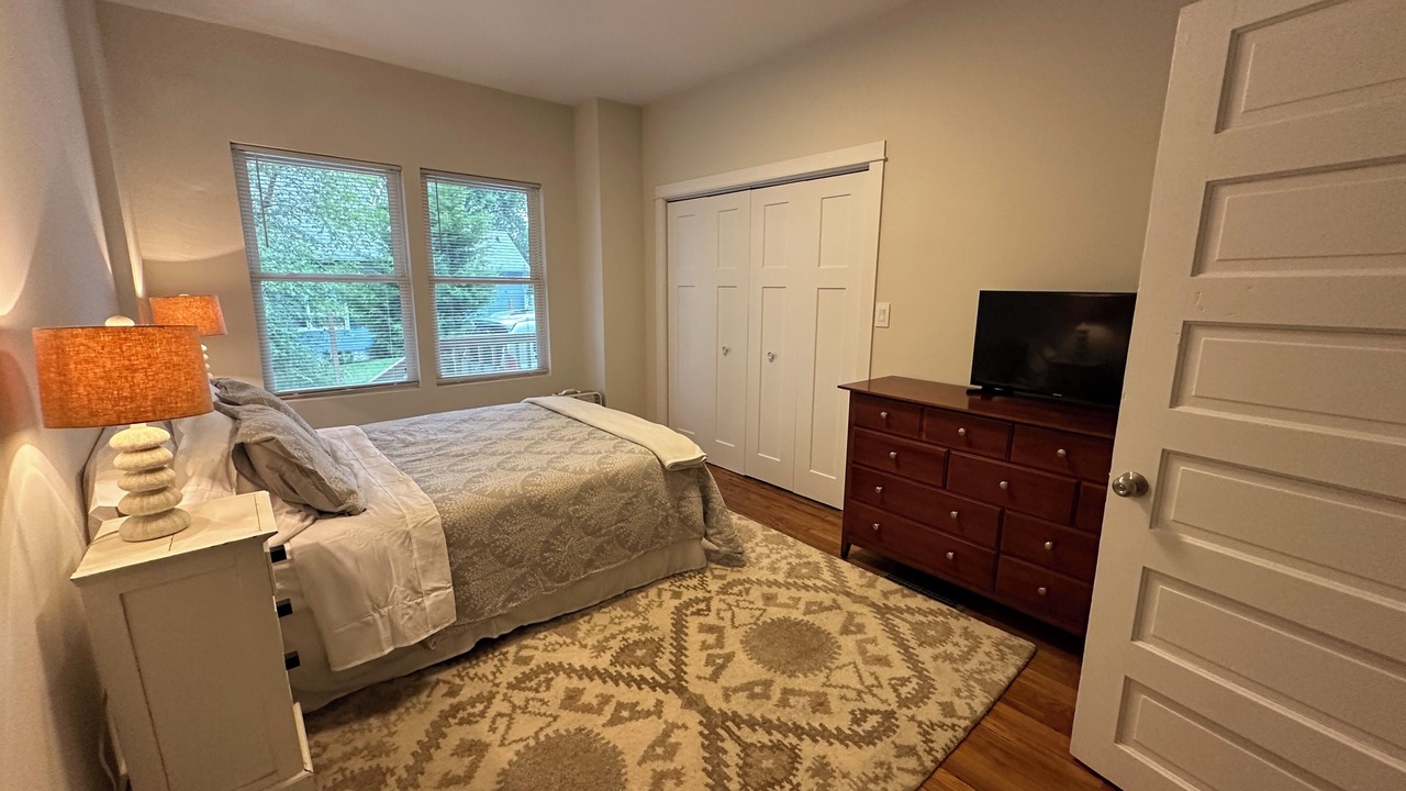 Photo of Bedroom in South Haven