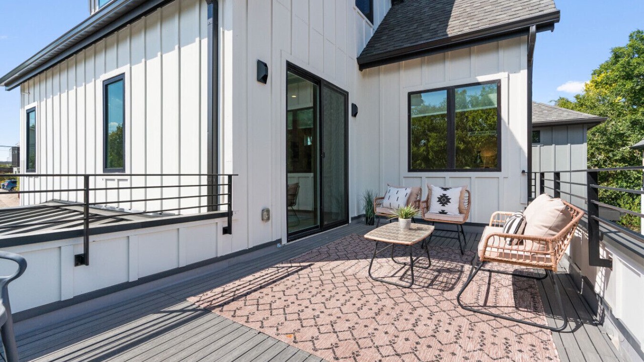 Photo of Patio Balcony in MLK