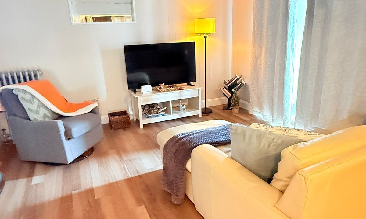 Photo of Livingroom in Medford