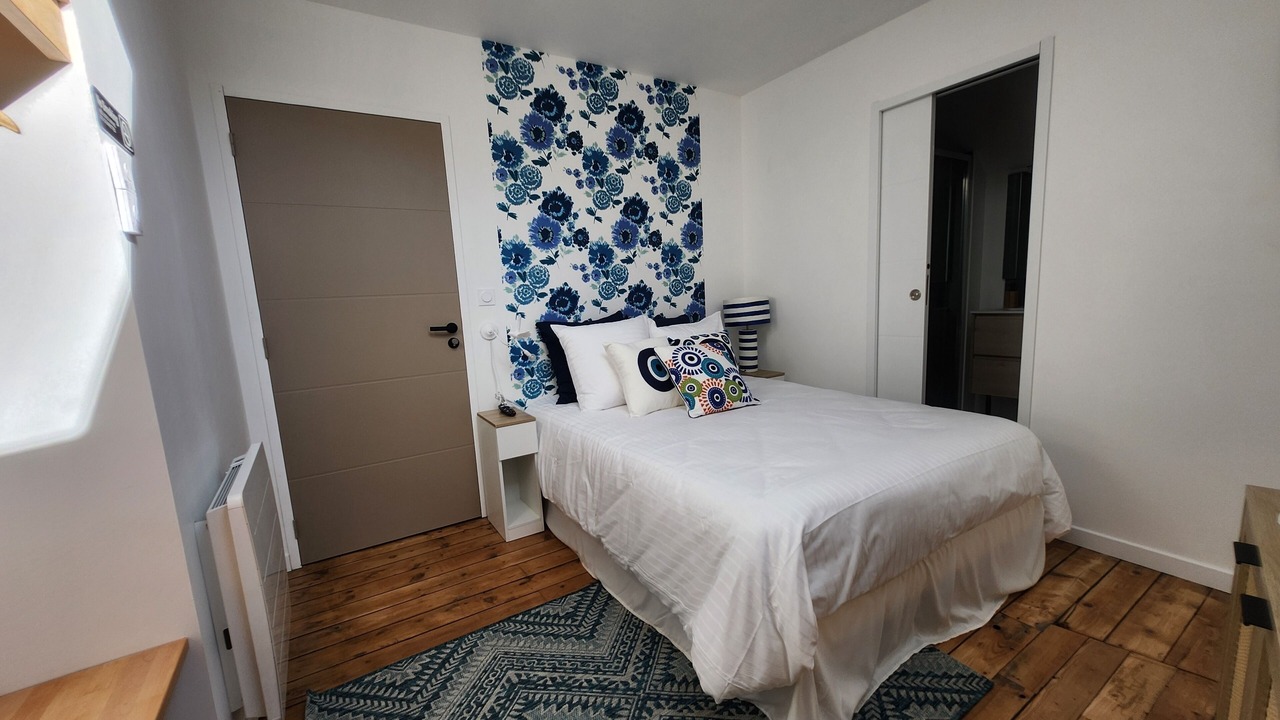 Photo of Bedroom in Centre-ville rive gauche