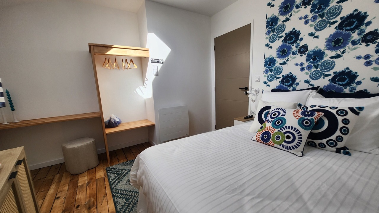 Photo of Bedroom in Centre-ville rive gauche