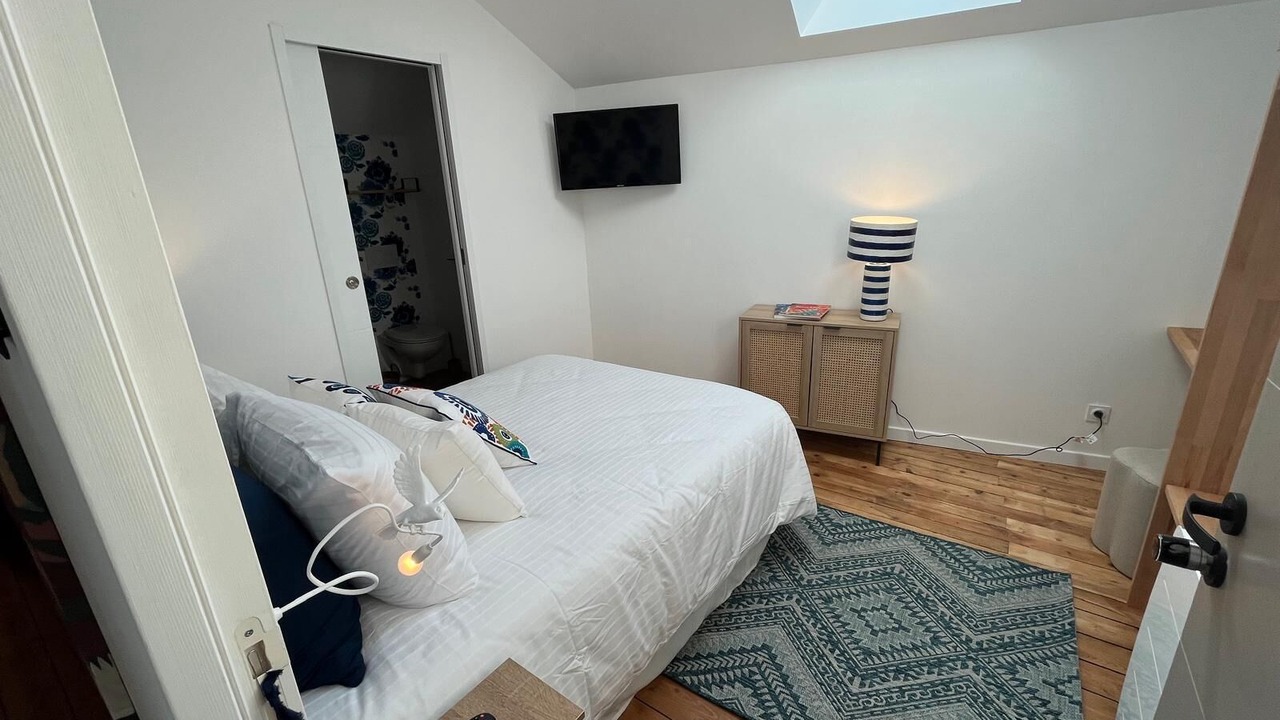 Photo of Bedroom in Centre-ville rive gauche