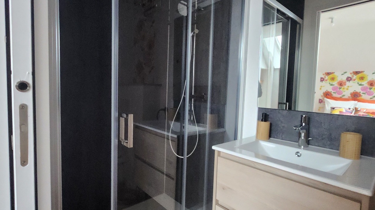 Photo of Bathroom in Laval