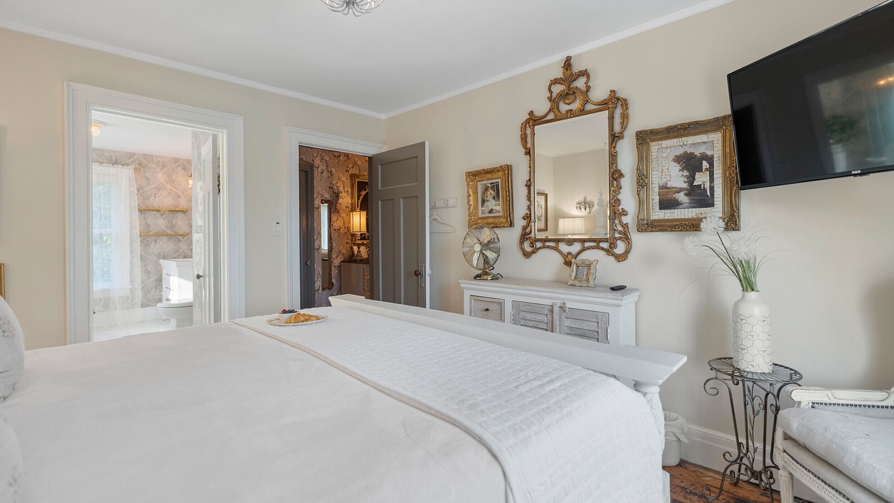 Photo of Bedroom in Old Town Historic District