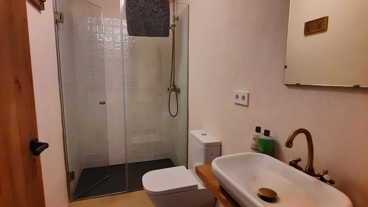 Photo of Bathroom in Cabanelles