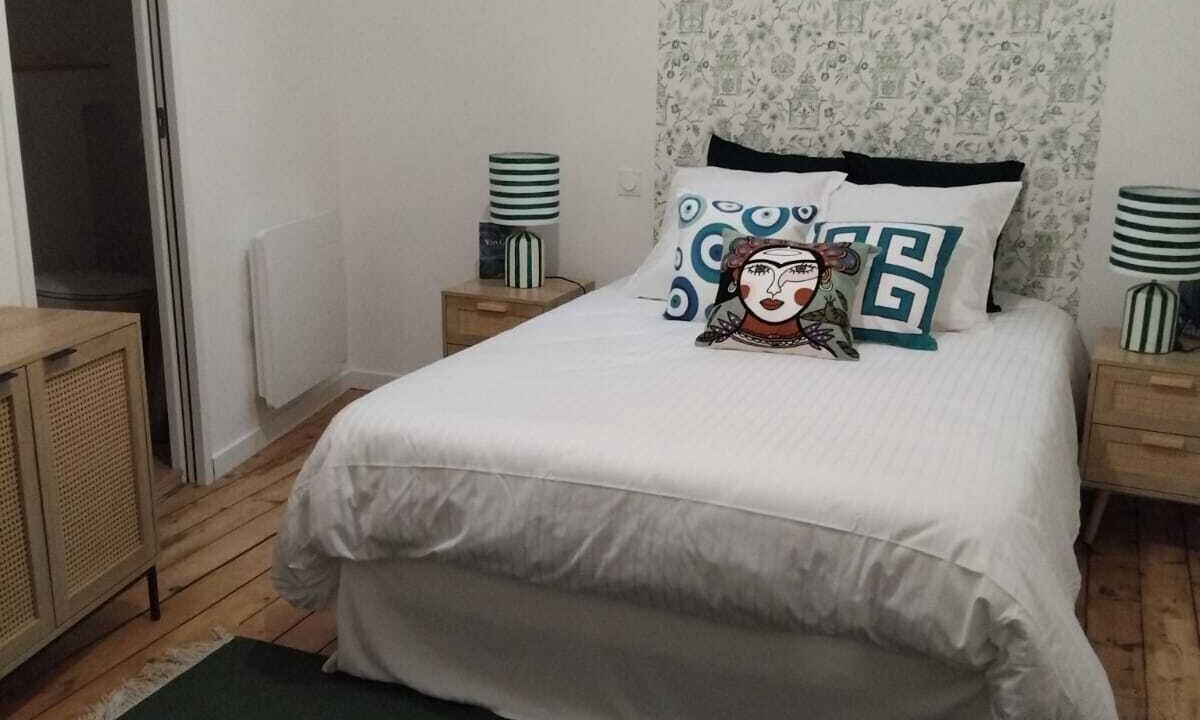 Photo of Bedroom in Centre-ville rive gauche
