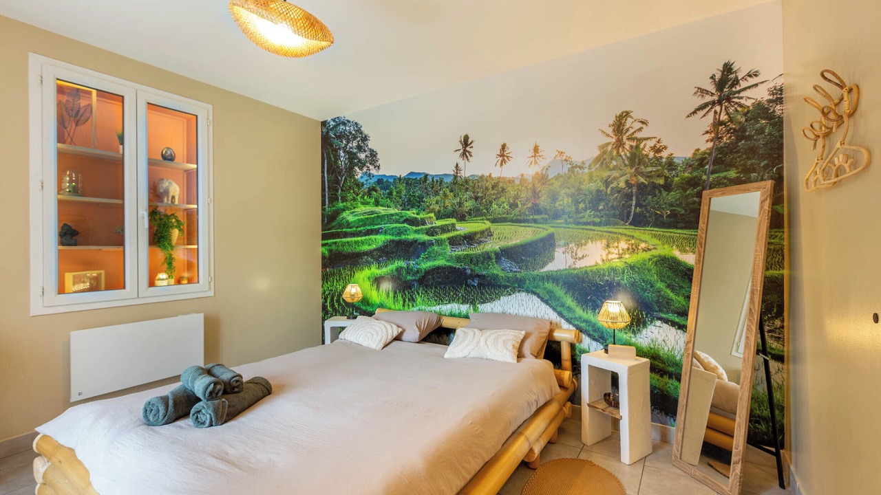 Photo of Bedroom in Saint-Jean-de-Touslas